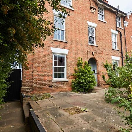 Fantastic Central Stratford Two Bedroom Apartment By Purestay Short Lets & Serviced Accommodation With Parking Eksteriør billede