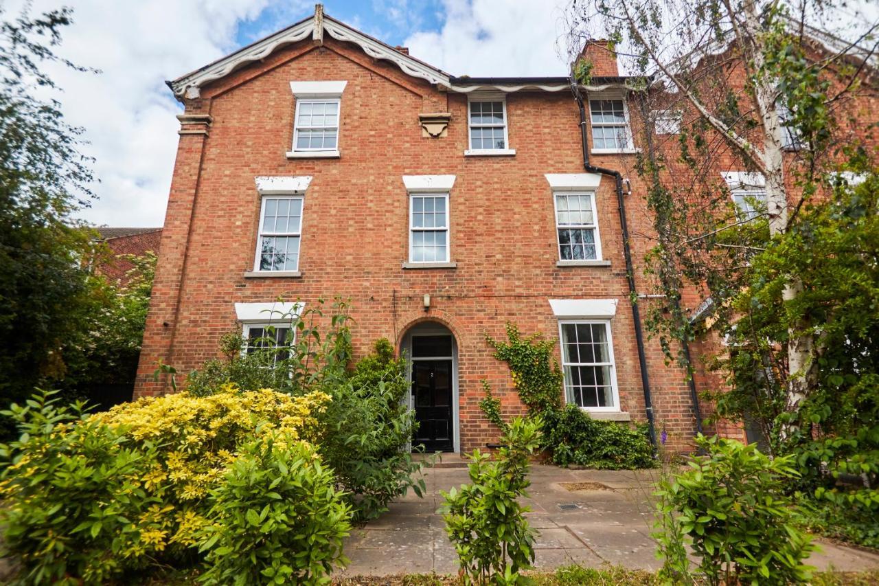 Fantastic Central Stratford Two Bedroom Apartment By Purestay Short Lets & Serviced Accommodation With Parking Eksteriør billede