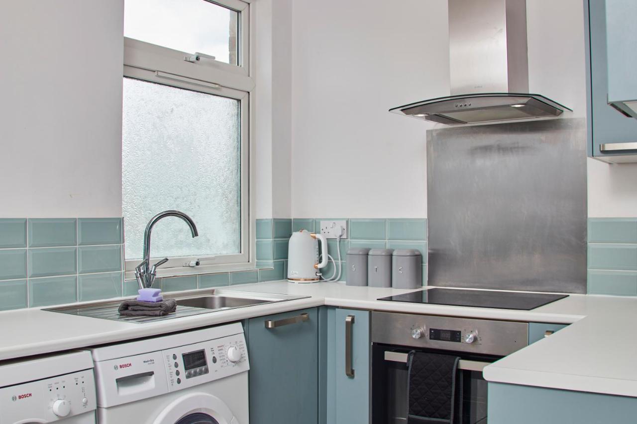 Fantastic Central Stratford Two Bedroom Apartment By Purestay Short Lets & Serviced Accommodation With Parking Eksteriør billede