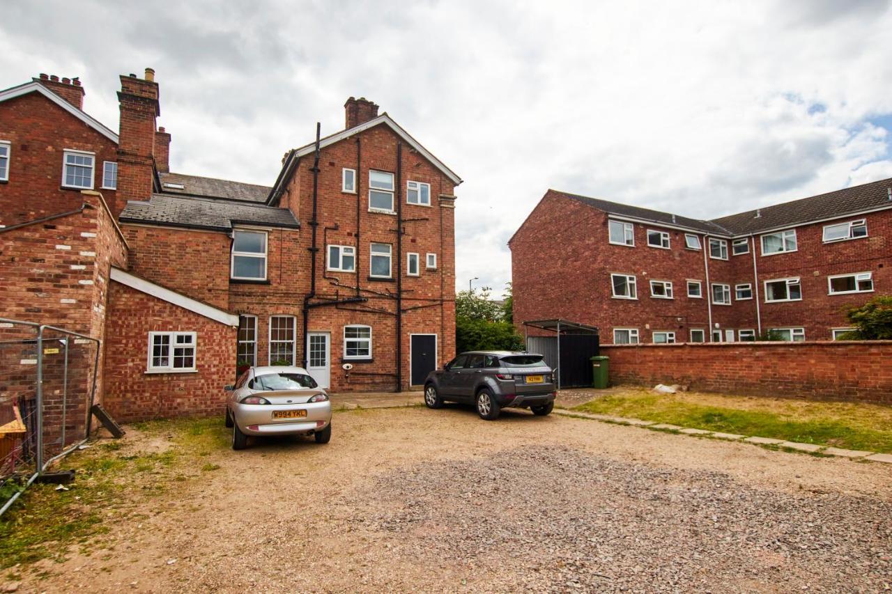 Fantastic Central Stratford Two Bedroom Apartment By Purestay Short Lets & Serviced Accommodation With Parking Eksteriør billede